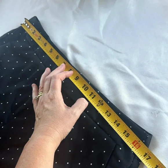 Liz Claiborne Career ‘Emma’ ankle  pants EUC size 8 - Picture 5 of 8